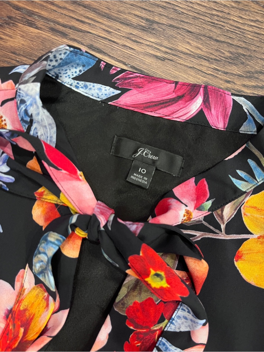 J.Crew Tie-Neck Midi Dress in Midnight Dutch Floral - Size 10 - Picture 6 of 7
